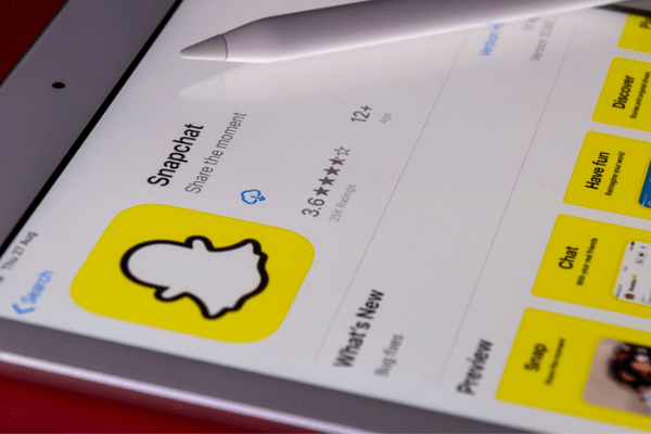 Snapchat to display local restaurants nearby in Snap Map